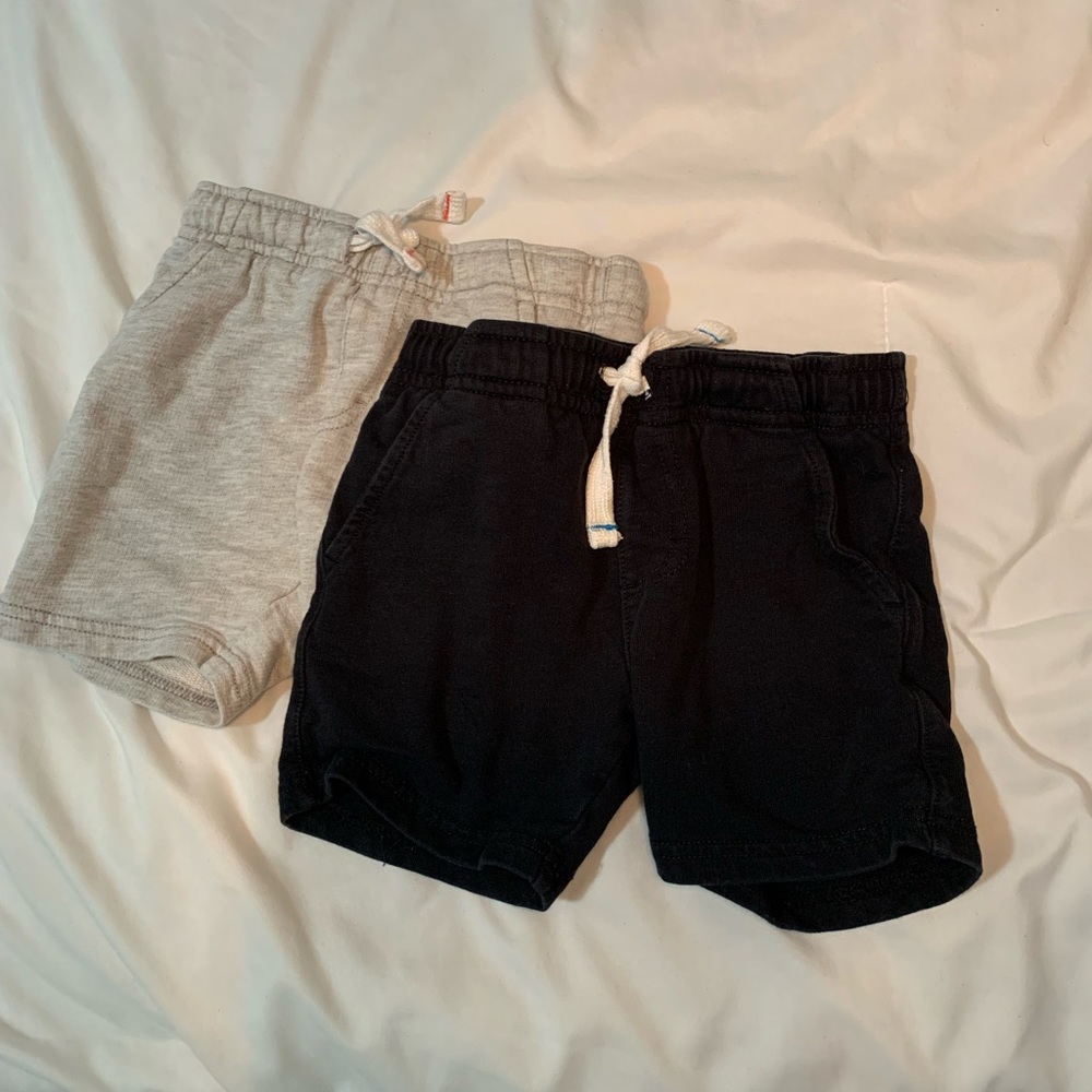 Set of 2 boys Carter shorts